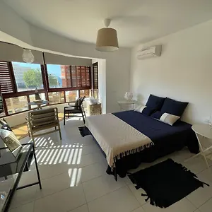 https://welcome-to-the-beach-el-medano-royal-plaza.adeje-hotels.com